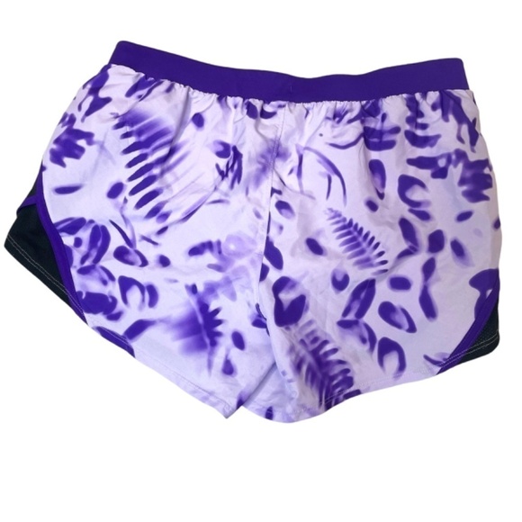 Under Armour womens Fly by 2.0 Printed Running Shorts 🤍 - Picture 6 of 10